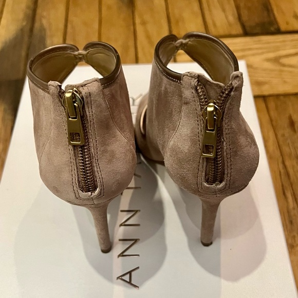 ANN TAYLOR Moira Peep Toe Suede Leather Heels - Picture 5 of 10